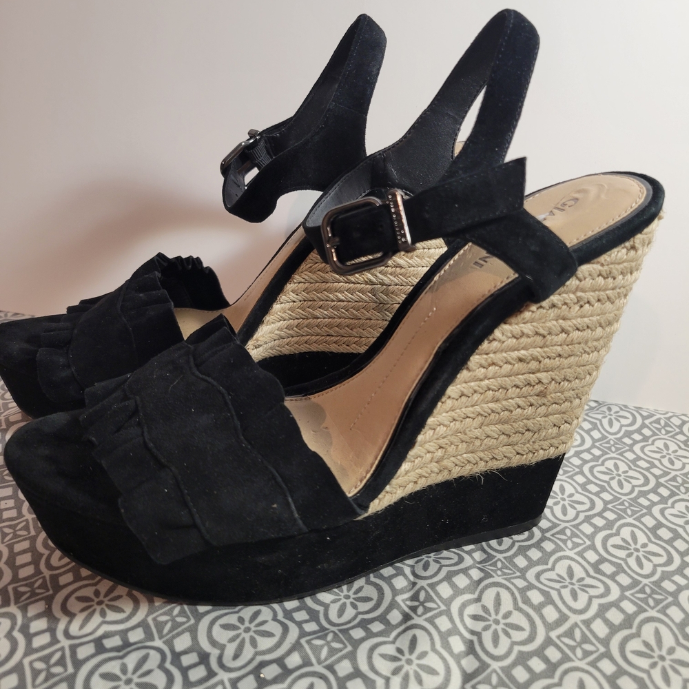 Gianni Bini‎ Elegant, Beautiful Black Wedge Heels.